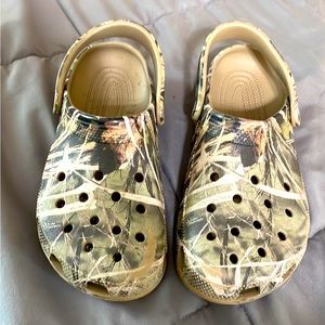 Mens Camo Crocs